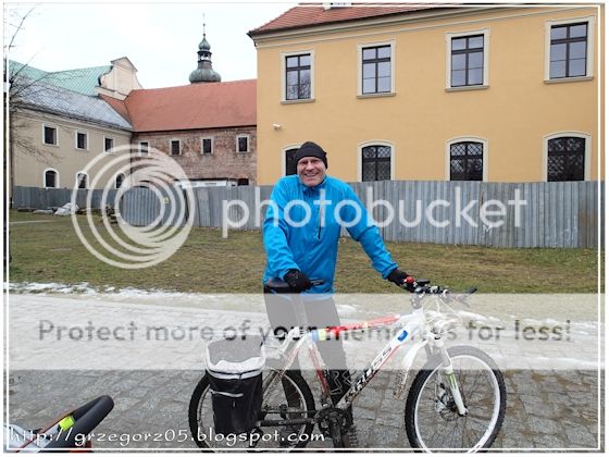  photo r8_zpse1colldr.jpg